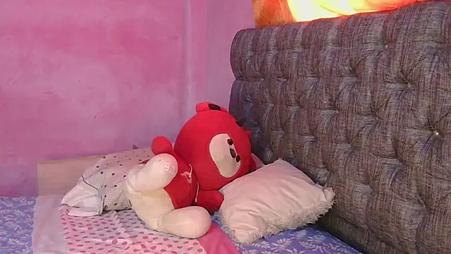 mia luna88 online show from 03.04.26