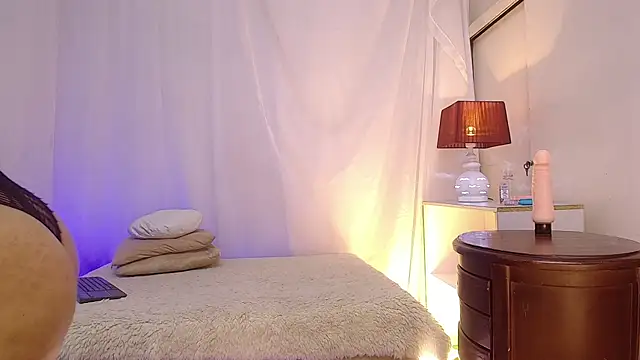 Assly Love online show from 03.11.26