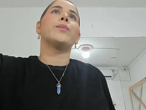 Snapshot of Nikol_Lopez_ chatting on 02.28.26 Nikol Lopez online show from 02.28.26