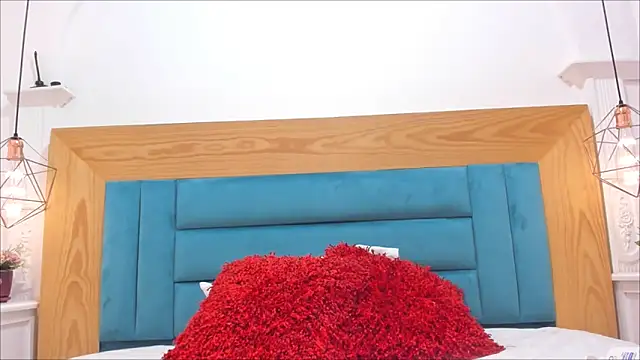Nikol Lopez  online show from 05.06.26
