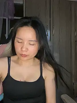 Ivy Trix2 online show from 03.31.26