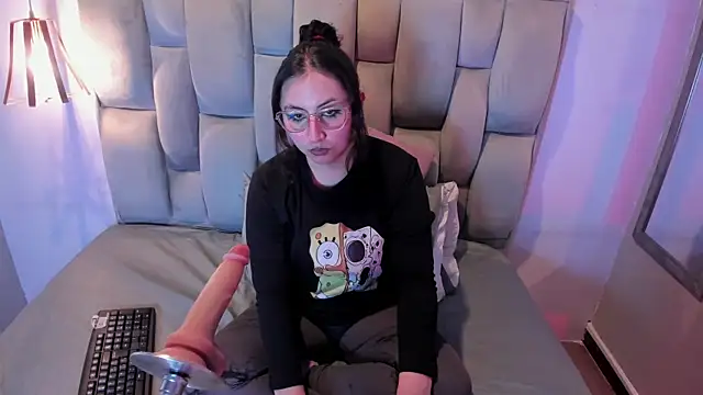 Maddie-LesYoux online show from 05.30.26