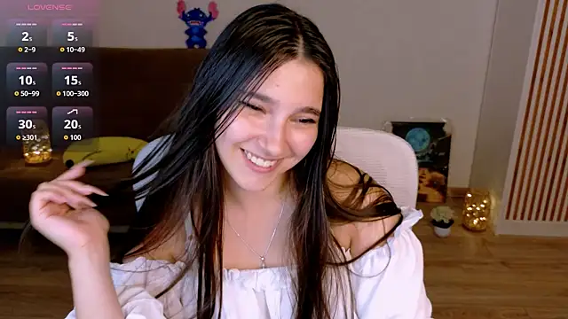 Snapshot of Ari_Grend chatting on 07.24.26 Ari Grend online show from 07.24.26