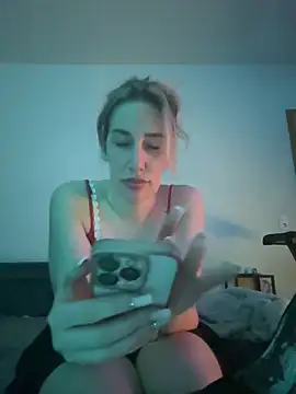 Snapshot of JuliaPrivat chatting on 02.26.26 JuliaPrivat online show from 02.26.26