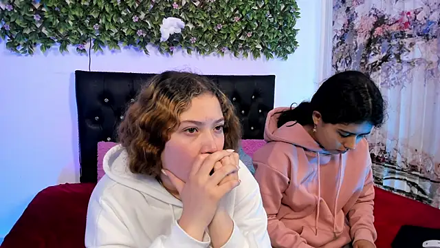 valeria and zoe online show from 05.04.26