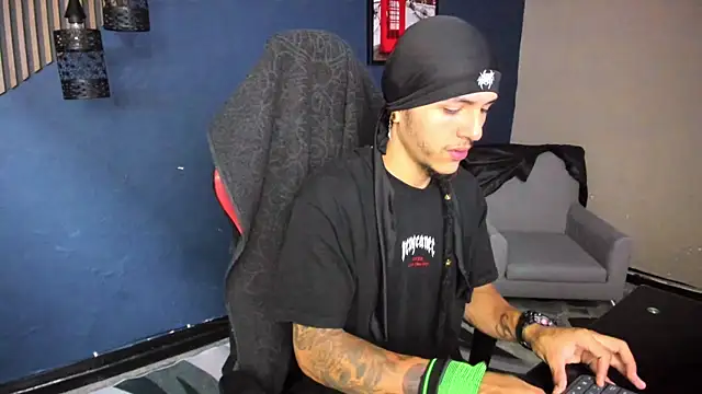 DanteLuxx online show from 04.06.26