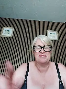 FlirtyFleur-x online show from 05.30.26