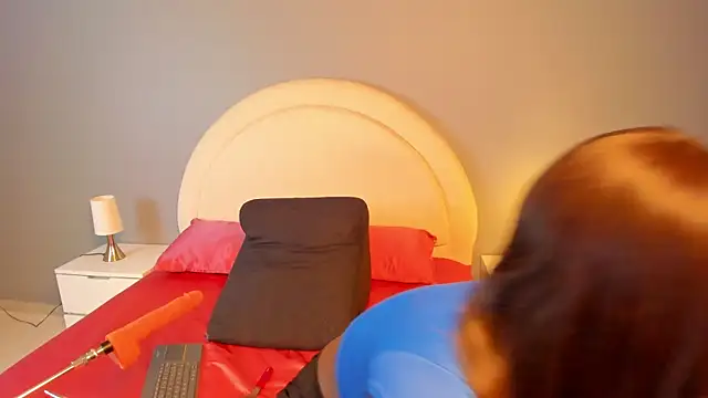 zoepinkett online show from 04.24.26