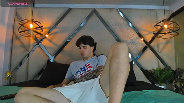 EXCLUSIVE8 online show from 03.08.26