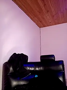 Snapshot of agathamoont chatting on 02.28.26 agathamoont online show from 02.28.26