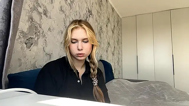 ShariLappas online show from 03.06.26