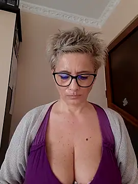 LunaBlaise online show from 03.10.26