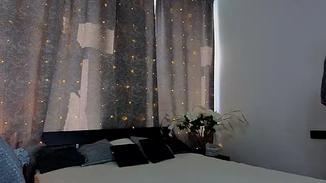 Snapshot of SashaXX_ chatting on 02.27.26 SashaXX online show from 02.27.26