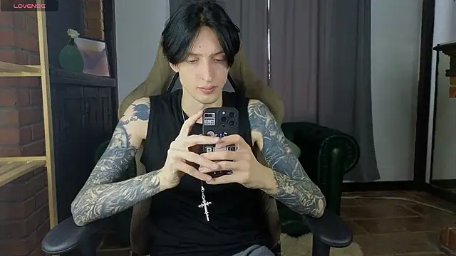 Snapshot of SashaXX_ chatting on 02.28.26 SashaXX online show from 02.28.26