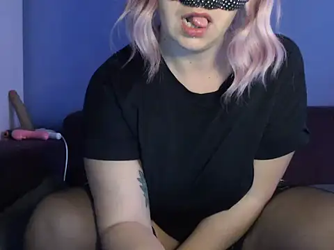Gin Pink online show from 05.06.26