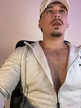 Snapshot of NIKLAS_BRAUNN01 chatting on 06.20.26 NIKLAS BRAUNN01 online show from 06.20.26