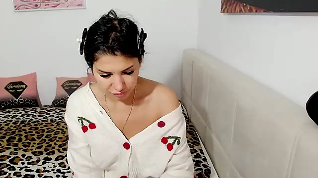Snapshot of NickyHotXO chatting on 05.13.26 NickyHotXO online show from 05.13.26