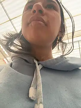 LilyRossi  online show from 06.17.26
