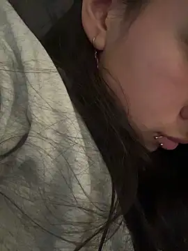 LilyRossi  online show from 06.19.26