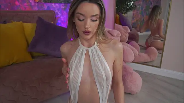 KatieCutieXoo online show from 03.01.26