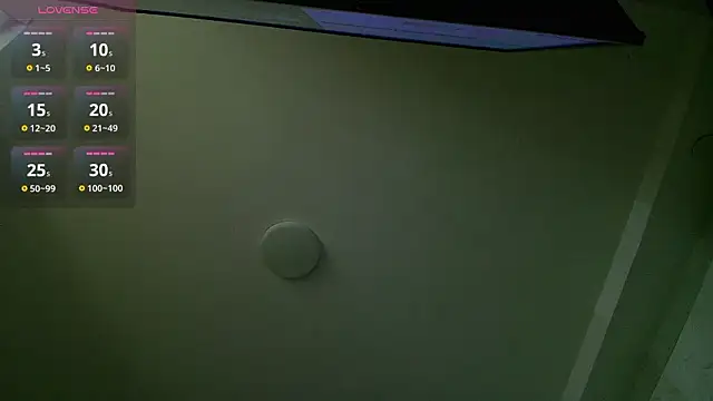 Snapshot of Genesisraydenx chatting on 03.08.26 Genesisraydenx online show from 03.08.26