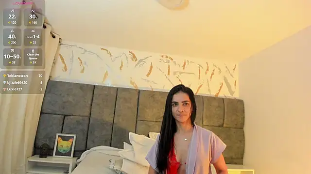 Snapshot of Samantha_Velle chatting on 05.27.26 Samantha Velle online show from 05.27.26