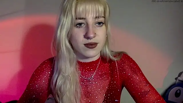 Snapshot of EmmyWet chatting on 05.25.26 EmmyWet online show from 05.25.26