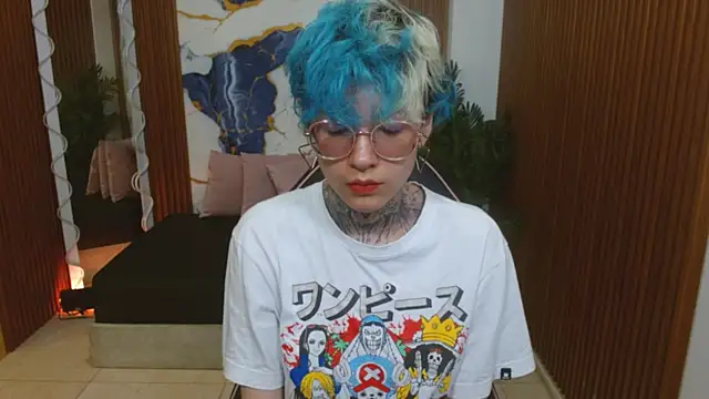 Lyra tay online show from 04.14.26