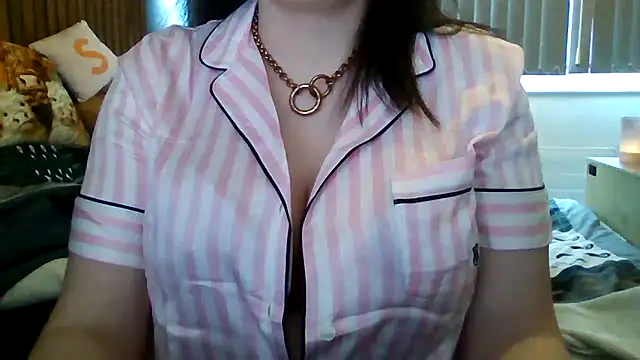 Snapshot of StaceyXOXO chatting on 02.27.26 StaceyXOXO online show from 02.27.26