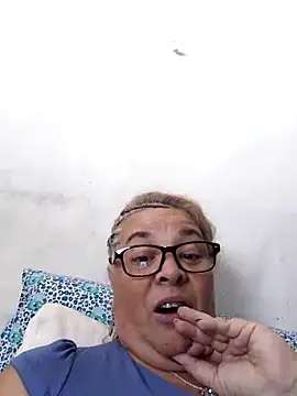 momismilf544 online show from 04.23.26