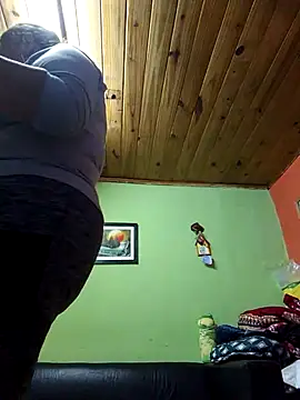 momismilf544 online show from 04.29.26