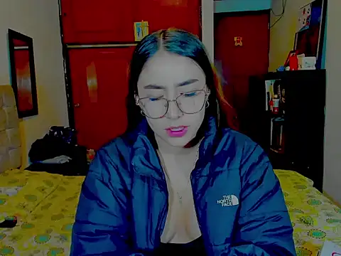 SquirtMaddiee  online show from 03.20.26