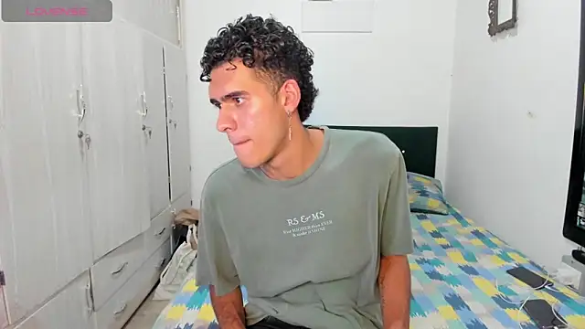 Snapshot of Jean_And_PaulXL chatting on 03.04.26 Jean And PaulXL online show from 03.04.26