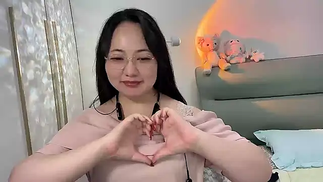 Snapshot of Susu-36E chatting on 06.17.26 Susu-36E online show from 06.17.26