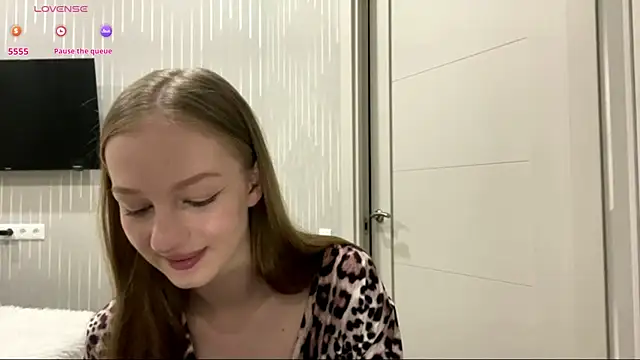 Anika Socutehe online show from 05.31.26