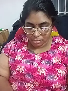 Snapshot of deepika-mallus chatting on 05.18.26 deepika-mallus online show from 05.18.26