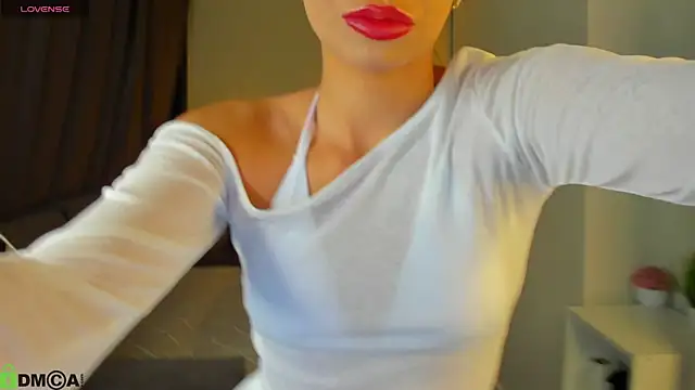 Snapshot of Sidny_Beth chatting on 06.10.26 Sidny Beth online show from 06.10.26
