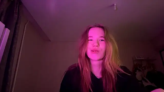 LeomaJee online show from 04.12.26