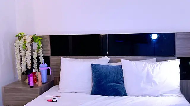 Snapshot of EmmaRicco chatting on 03.08.26 EmmaRicco online show from 03.08.26