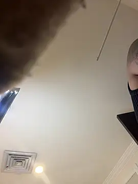 VioletaHills  online show from 04.17.26