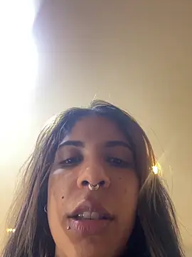 Snapshot of VioletaHills_ chatting on 04.23.26 VioletaHills online show from 04.23.26