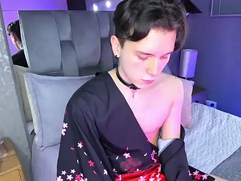 hollannd  online show from 04.21.26