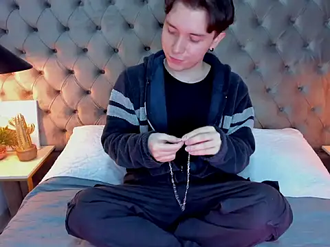 Snapshot of hollannd_ chatting on 06.05.26 hollannd online show from 06.05.26