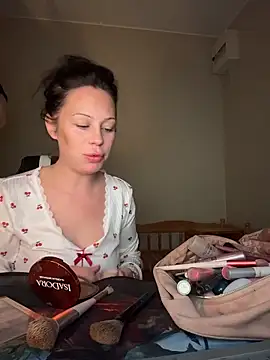 Maddie666 online show from 04.10.26