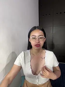 Anni Rose online show from 04.16.26