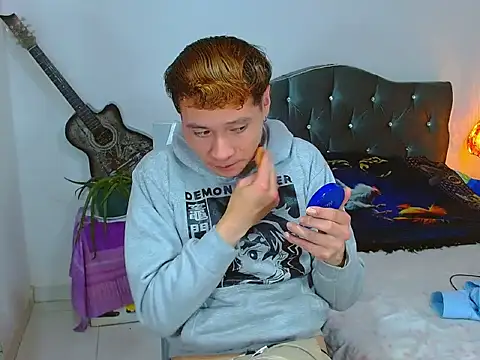  Santi2 online show from 04.23.26