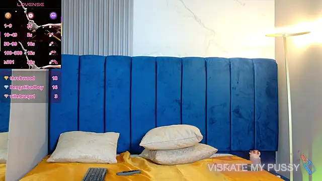 Snapshot of TONINAHAZE_CR chatting on 03.02.26 TONINAHAZE CR online show from 03.02.26