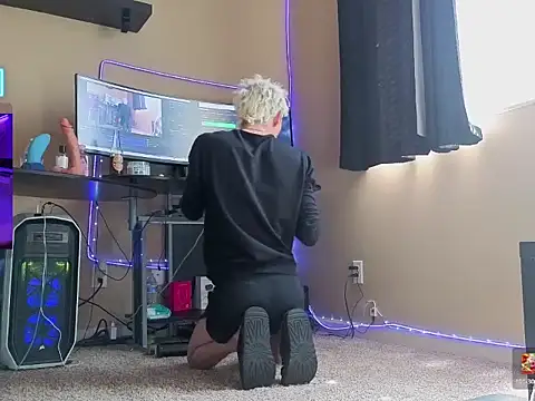 Snapshot of sam_damn chatting on 05.06.26 sam damn online show from 05.06.26