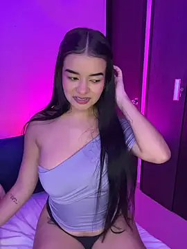 Sophia Wy online show from 05.04.26