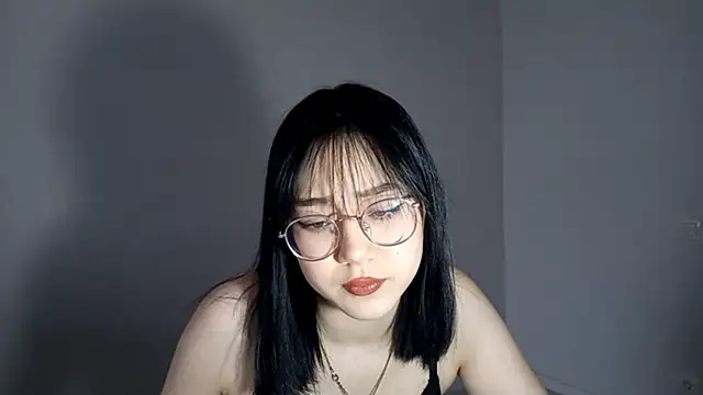 Snapshot of SolvedGlobe chatting on 03.26.26 SolvedGlobe online show from 03.26.26